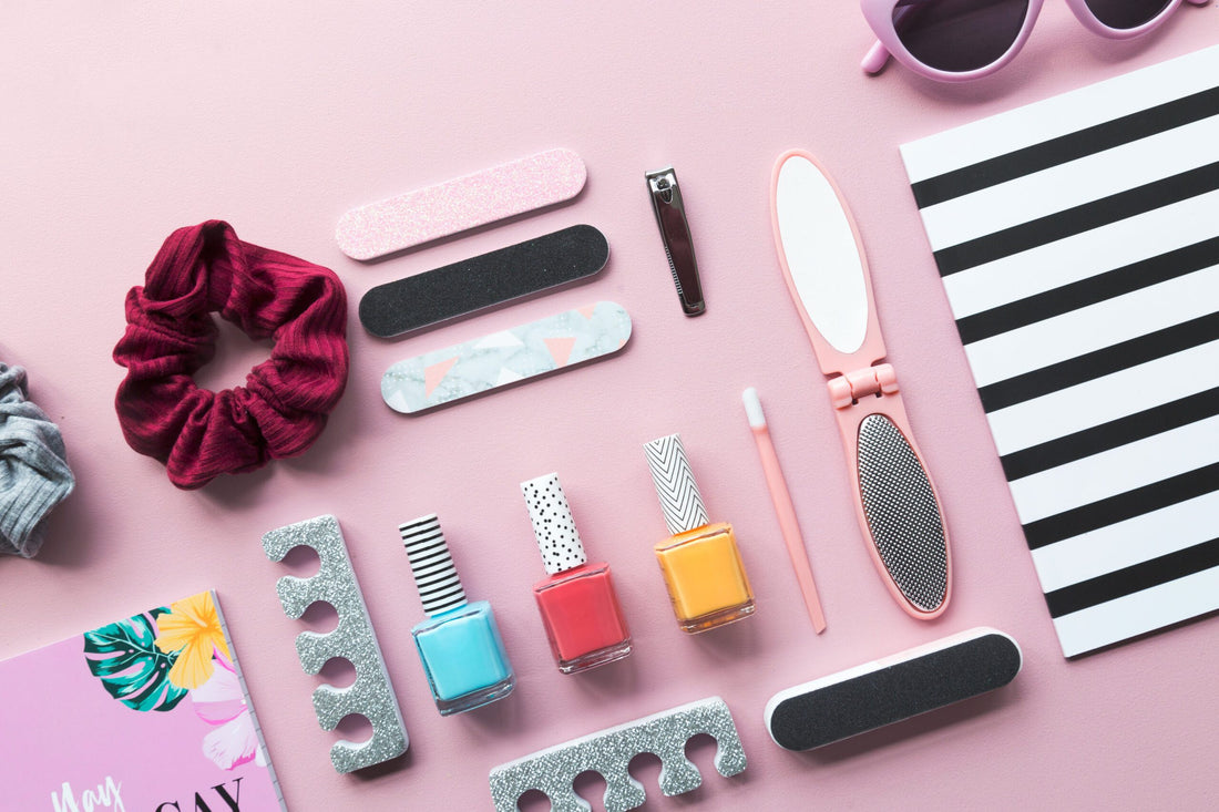 cosmetics-and-stationery-for-the-holiday